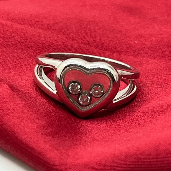 Chopard 18K White Gold Happy Diamonds Hearts Ring - Picture 5 of 9